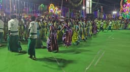 காளியம்மன் கோயில் திருவிழாவை முன்னிட்டு நடை பெற்ற வள்ளிகும்மியாட்டம்.. உற்சாகமாக கலந்து கொண்ட சிறுவர்கள்..