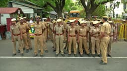 மகப்பேறு விடுப்பு முடிந்து பணிக்குத் திரும்பிய பெண் ஆளிநர்கள்