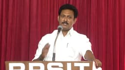 ஆசிரியர்கள் தங்களை அப்டேட் செய்ய வேண்டும்- அன்பில் மகேஷ்