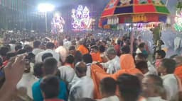 மாதேஸ்வரர் சாமி வகையறா சுவாமிகள் சங்கமிக்கும்  குண்டம் திருவிழா