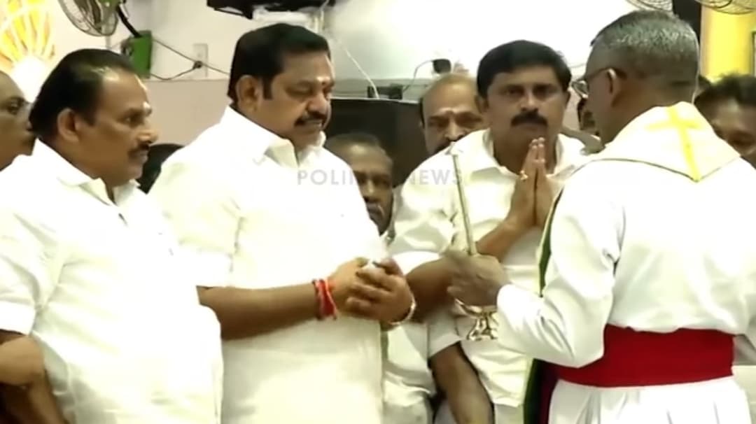பனிமய மாதா பேராலயத்தில் எடப்பாடி பழனிசாமி வழிபாடு
