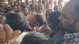 விஸ்வேஸ்வரசுவாமி கோயிலுக்குச் சொந்தமான 18 ஏக்கர் நிலம் ஆக்கிரமிப்பு..! நிலத்தை மீட்கச் சென்ற அறநிலையத்துறை அதிகாரிகளை சிறை பிடித்த பொதுமக்கள்...
