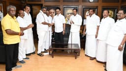 முதலமைச்சர் முன்னிலையில் திமுகவில் இணைந்த அதிமுக முன்னாள் எம்எல்ஏ